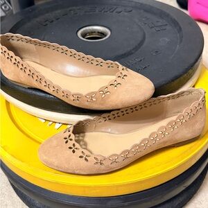 Michael Kors Tan Scalloped Flats